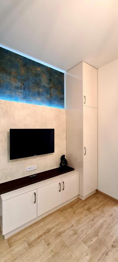 Deluxe Apartment In City Center Yerevan Exterior photo