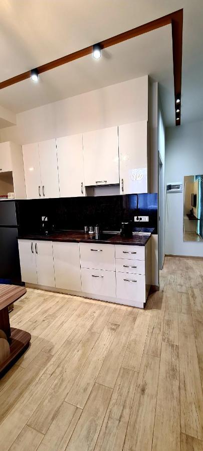 Deluxe Apartment In City Center Yerevan Exterior photo