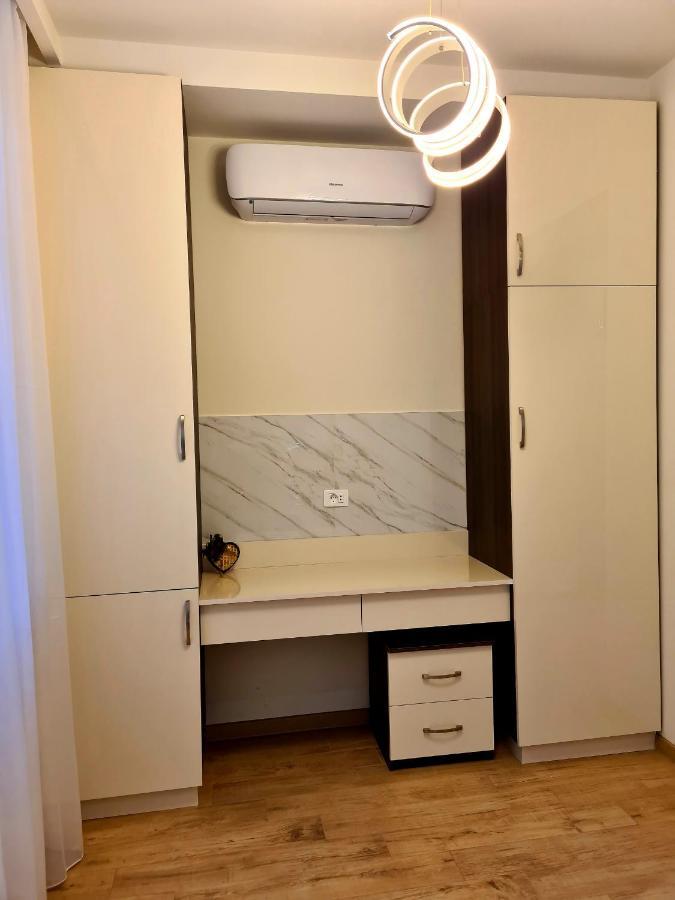 Deluxe Apartment In City Center Yerevan Exterior photo