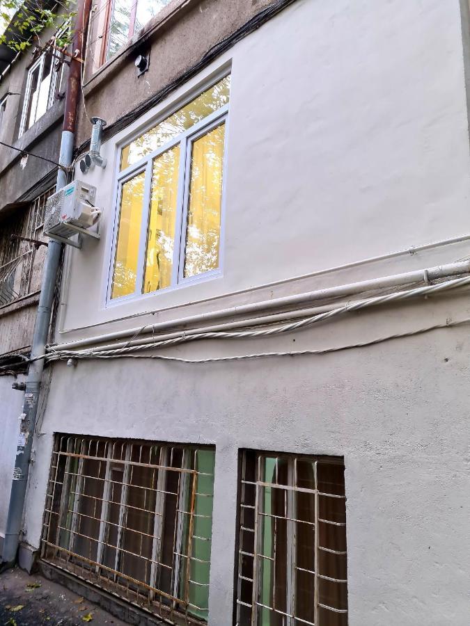 Deluxe Apartment In City Center Yerevan Exterior photo